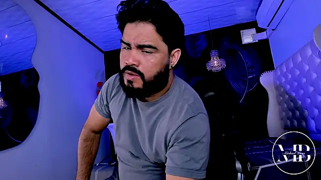 Snapshot of MichaelBear_ chatting on February 26, 2026, 1:33 pm MichaelBear online show from February 26, 2026, 1:33 pm