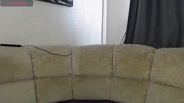 Snapshot of LiyaSilve chatting on November 30, 2025, 6:36 am LiyaSilve online show from November 30, 2025, 6:36 am