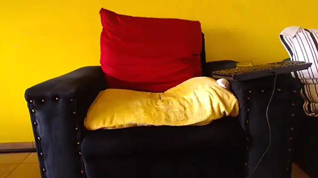 zuluboyxx online show from October 17, 2025, 5:11 am