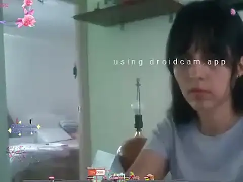 Snapshot of Moon_lunita chatting on January 21, 2025, 10:41 pm Moon lunita online show from January 21, 2025, 10:41 pm