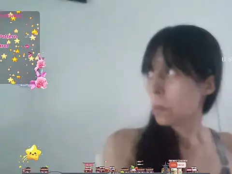 Snapshot of Moon_lunita chatting on January 28, 2025, 10:34 pm Moon lunita online show from January 28, 2025, 10:34 pm