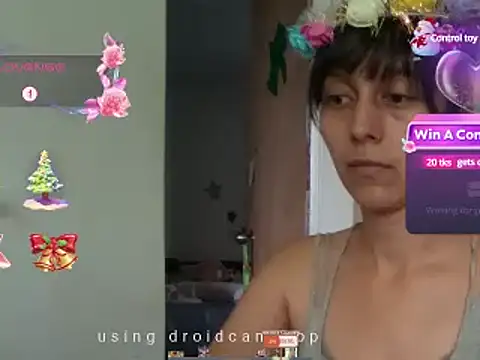 Snapshot of Moon_lunita chatting on December 18, 2024, 9:18 pm Moon lunita online show from December 18, 2024, 9:18 pm