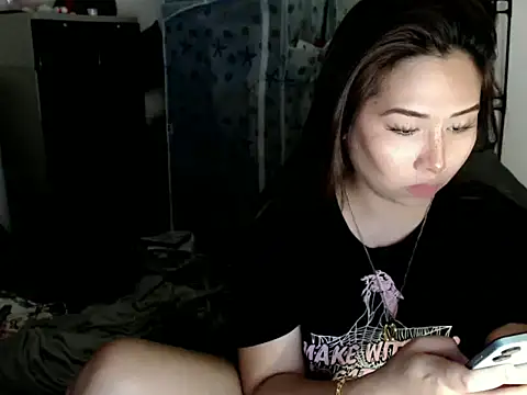 urqueendominant online show from December 18, 2025, 5:01 am