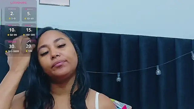 Snapshot of colombiamommy chatting on October 28, 2025, 12:37 pm colombiamommy online show from October 28, 2025, 12:37 pm