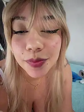 Snapshot of miafresa_hot chatting on September 9, 2025, 12:21 am miafresa hot online show from September 9, 2025, 12:21 am