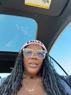 Snapshot of TilaTotti chatting on January 18, 2026, 8:01 pm TilaTotti online show from January 18, 2026, 8:01 pm