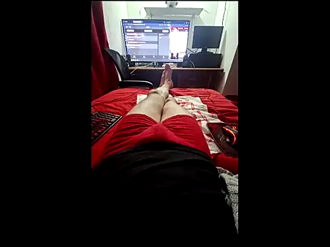 ALBEIROFOOTBALL1992 online show from August 3, 2026, 4:42 am