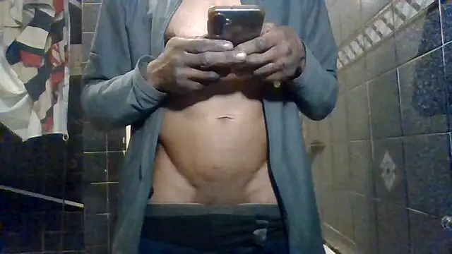 CuzzyB69 online show from February 18, 2026, 12:52 am