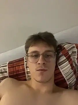 dishonoredboy online show from November 7, 2025, 9:08 pm