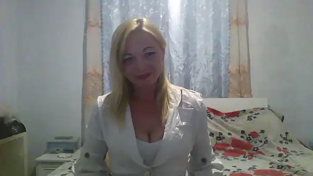 Snapshot of Lola_115 chatting on July 9, 2026, 6:51 pm Lola 115 online show from July 9, 2026, 6:51 pm