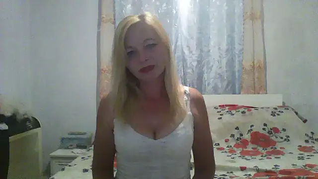 Snapshot of Lola_115 chatting on July 8, 2026, 7:47 pm Lola 115 online show from July 8, 2026, 7:47 pm