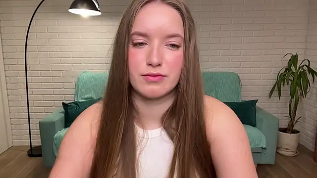 EvaMaddison online show from October 29, 2025, 5:50 am