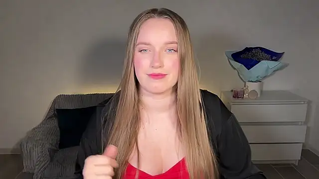 EvaMaddison online show from March 3, 2026, 5:20 pm