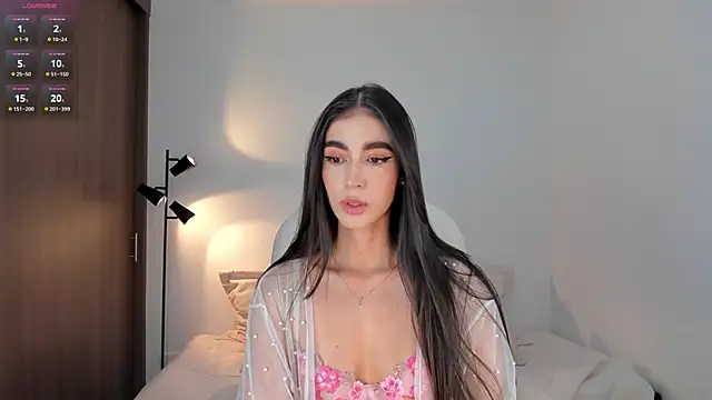 RebeccaBaxter online show from April 13, 2026, 1:20 am