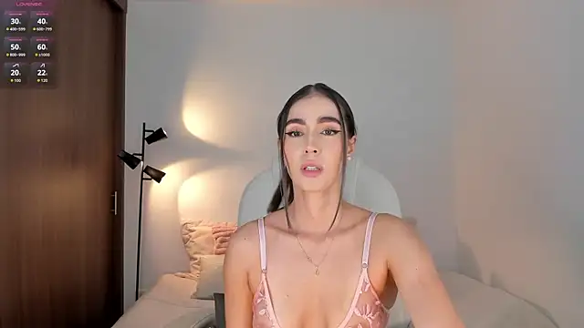 RebeccaBaxter online show from May 27, 2026, 1:26 am