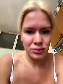 Keylili online show from November 16, 2025, 11:04 am