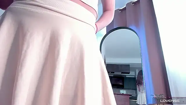 HannaMoom online show from February 21, 2025, 9:43 pm