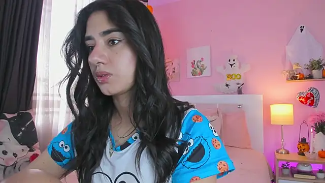 annadu011 online show from October 16, 2025, 3:09 pm