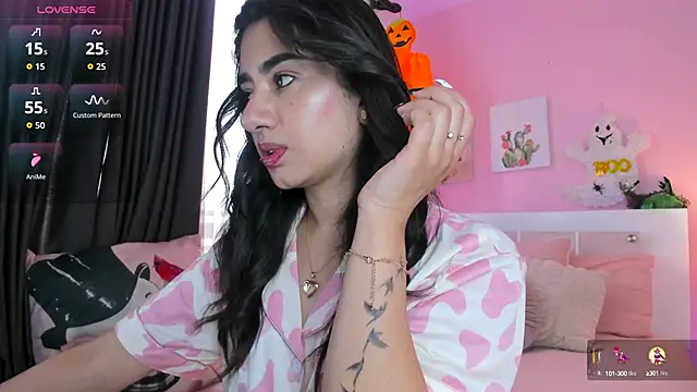 annadu011 online show from October 18, 2025, 3:03 pm