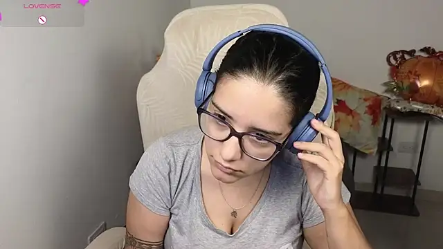 blue  moon  online show from November 29, 2025, 6:19 pm