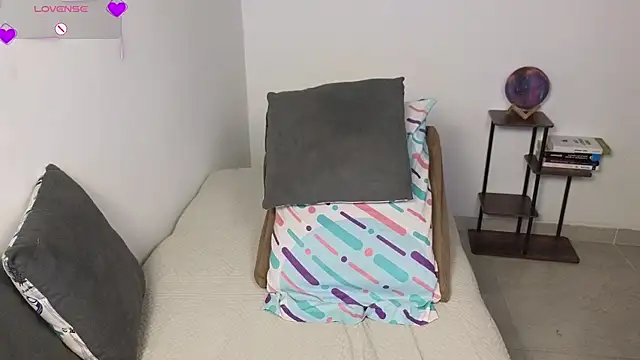 blue  moon  online show from April 11, 2026, 7:45 am