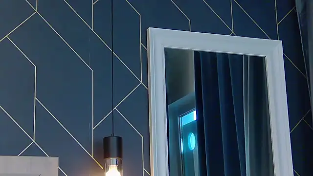 Snapshot of EmyLaveau chatting on February 27, 2026, 6:13 am EmyLaveau online show from February 27, 2026, 6:13 am