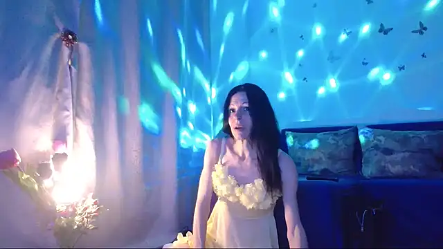 Snapshot of ElysaSun chatting on February 28, 2026, 6:29 pm ElysaSun online show from February 28, 2026, 6:29 pm