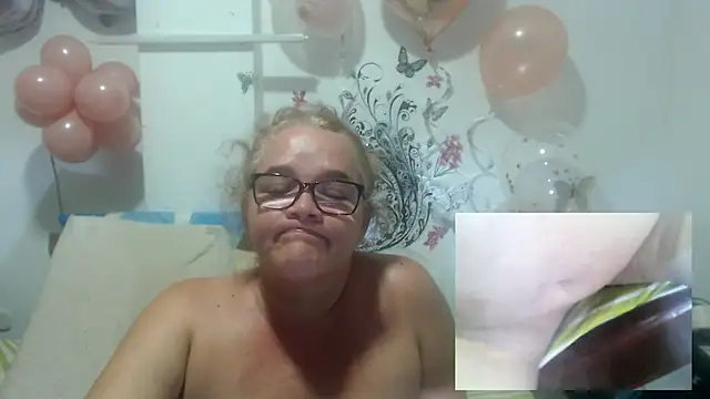 Snapshot of selenax2023 chatting on February 23, 2025, 5:23 am selenax2023 online show from February 23, 2025, 5:23 am
