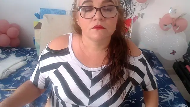 Snapshot of selenax2023 chatting on March 3, 2025, 2:28 pm selenax2023 online show from March 3, 2025, 2:28 pm