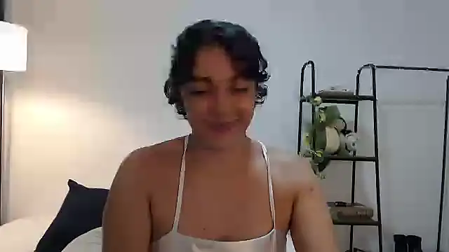 camii 7 online show from January 12, 2025, 12:18 am