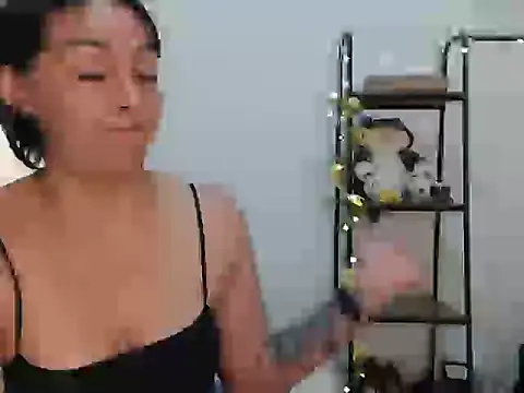 camii 7 online show from January 29, 2025, 10:43 pm