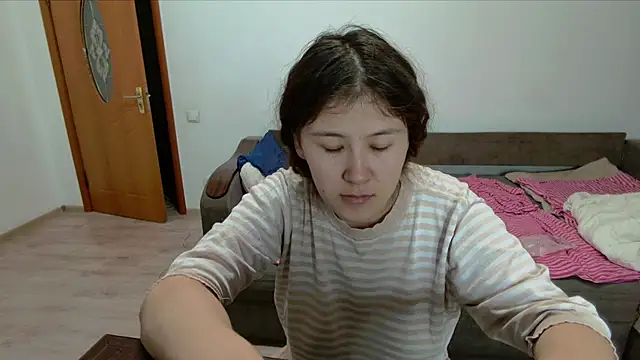 Snapshot of Riz_girl chatting on October 27, 2025, 1:23 pm Riz girl online show from October 27, 2025, 1:23 pm
