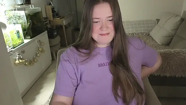 remirann  online show from February 3, 2026, 3:39 pm