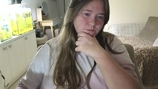 Snapshot of remirann_ chatting on October 16, 2025, 6:05 pm remirann online show from October 16, 2025, 6:05 pm