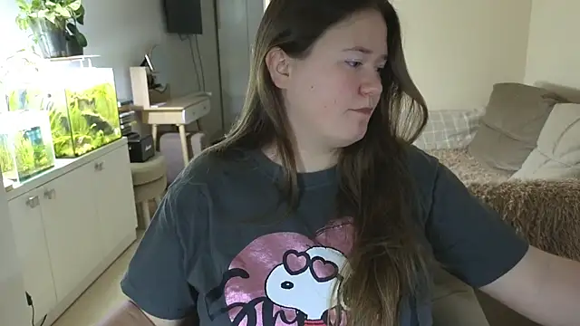 Snapshot of remirann_ chatting on November 18, 2025, 5:22 am remirann online show from November 18, 2025, 5:22 am