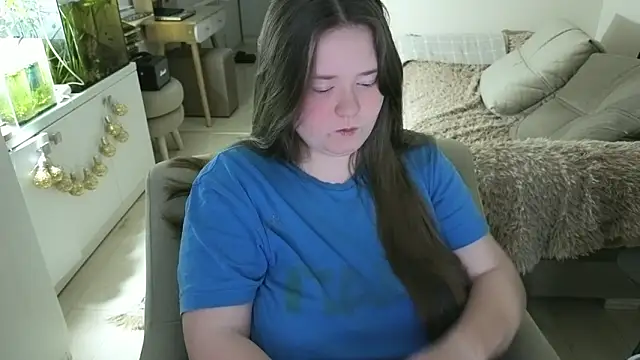 remirann  online show from March 20, 2026, 7:59 pm