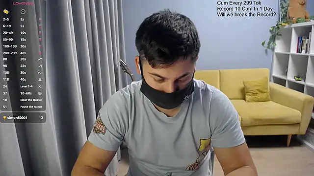 Snapshot of Tomguys chatting on November 23, 2025, 8:52 pm Tomguys online show from November 23, 2025, 8:52 pm