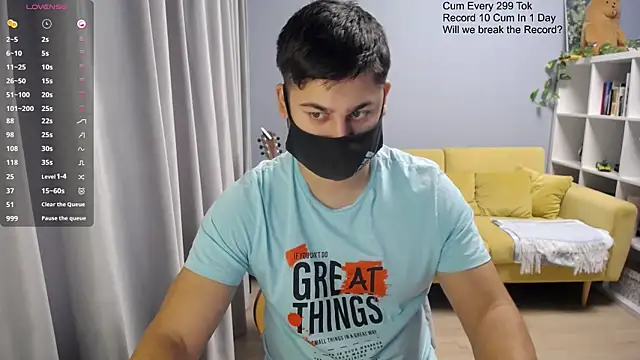 Snapshot of Tomguys chatting on November 28, 2025, 7:19 am Tomguys online show from November 28, 2025, 7:19 am