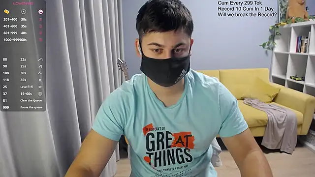 Snapshot of Tomguys chatting on December 2, 2025, 8:16 am Tomguys online show from December 2, 2025, 8:16 am