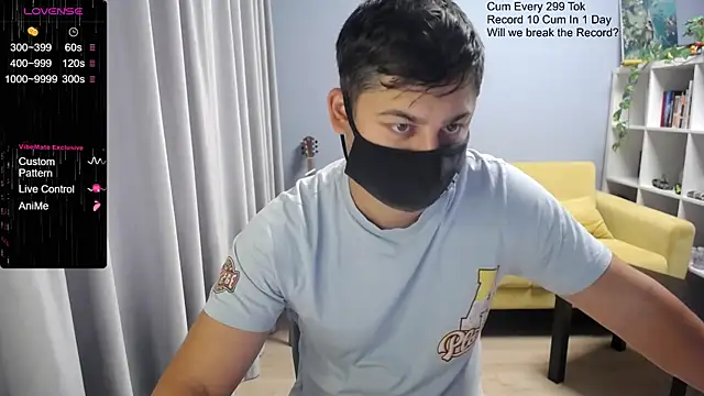 Snapshot of Tomguys chatting on October 22, 2025, 6:13 am Tomguys online show from October 22, 2025, 6:13 am