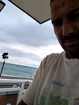 juandi21cm online show from February 11, 2026, 3:56 pm