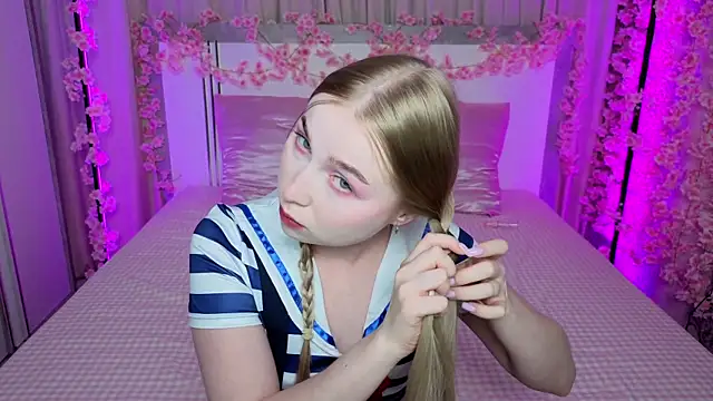 Snapshot of LilyStarlight chatting on July 2, 2026, 3:45 am LilyStarlight online show from July 2, 2026, 3:45 am