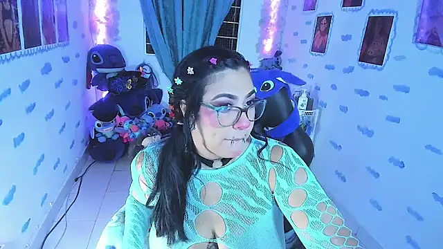 Snapshot of OnlyBluex chatting on September 20, 2025, 1:10 am OnlyBluex online show from September 20, 2025, 1:10 am