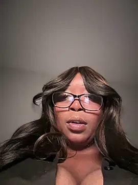 NikkiNoelanii online show from June 13, 2026, 8:07 pm