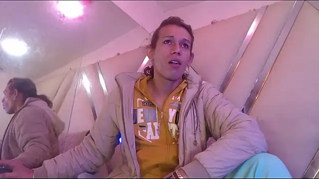 StefyFerrer online show from February 12, 2026, 3:17 am