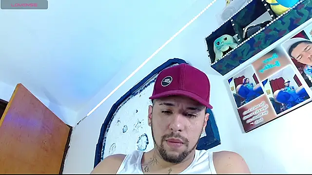 oscar22 cm online show from February 26, 2025, 11:30 pm