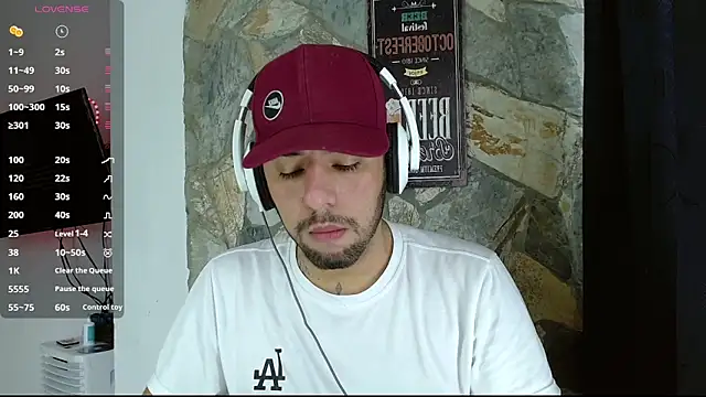 oscar22 cm online show from January 30, 2025, 2:58 pm