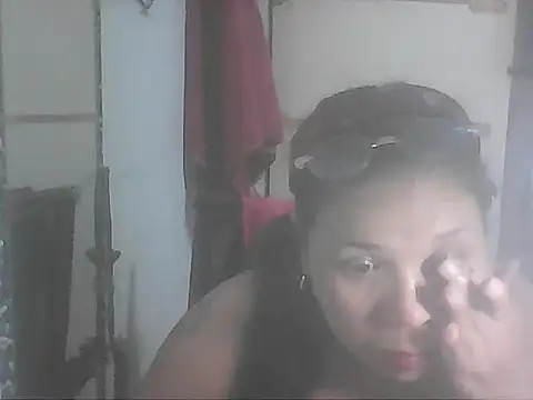 Snapshot of hotwet_mama4uxx chatting on October 6, 2025, 12:28 pm hotwet mama4uxx online show from October 6, 2025, 12:28 pm