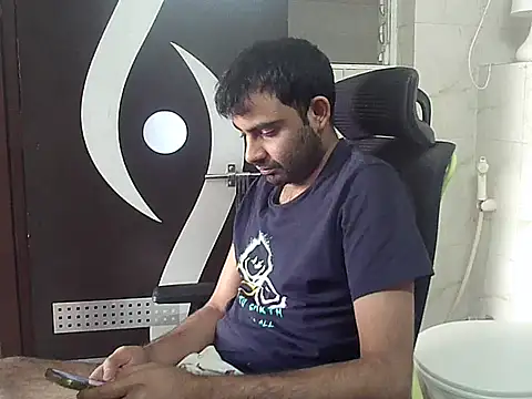 Snapshot of king_kong_india1 chatting on January 18, 2026, 5:33 am king kong india1 online show from January 18, 2026, 5:33 am