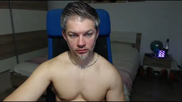 RobbyShawz online show from February 22, 2025, 5:44 am